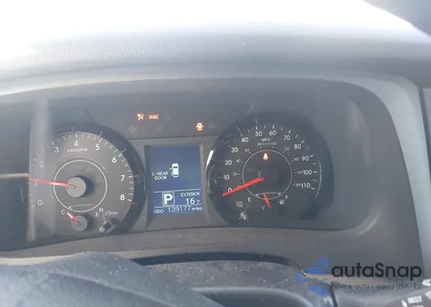 2015 Toyota Sienna Le 7 Passenger z USA, uszkodzony, nr VIN 5TDJK3DC1FS126443